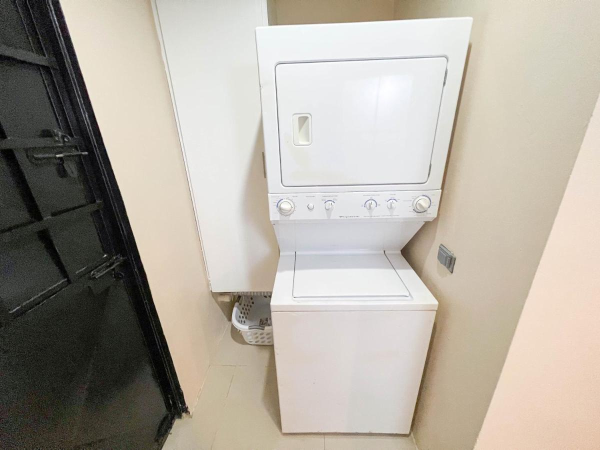 Stacys Place #4 Studio Apartment ポートオブスペイン エクステリア 写真
